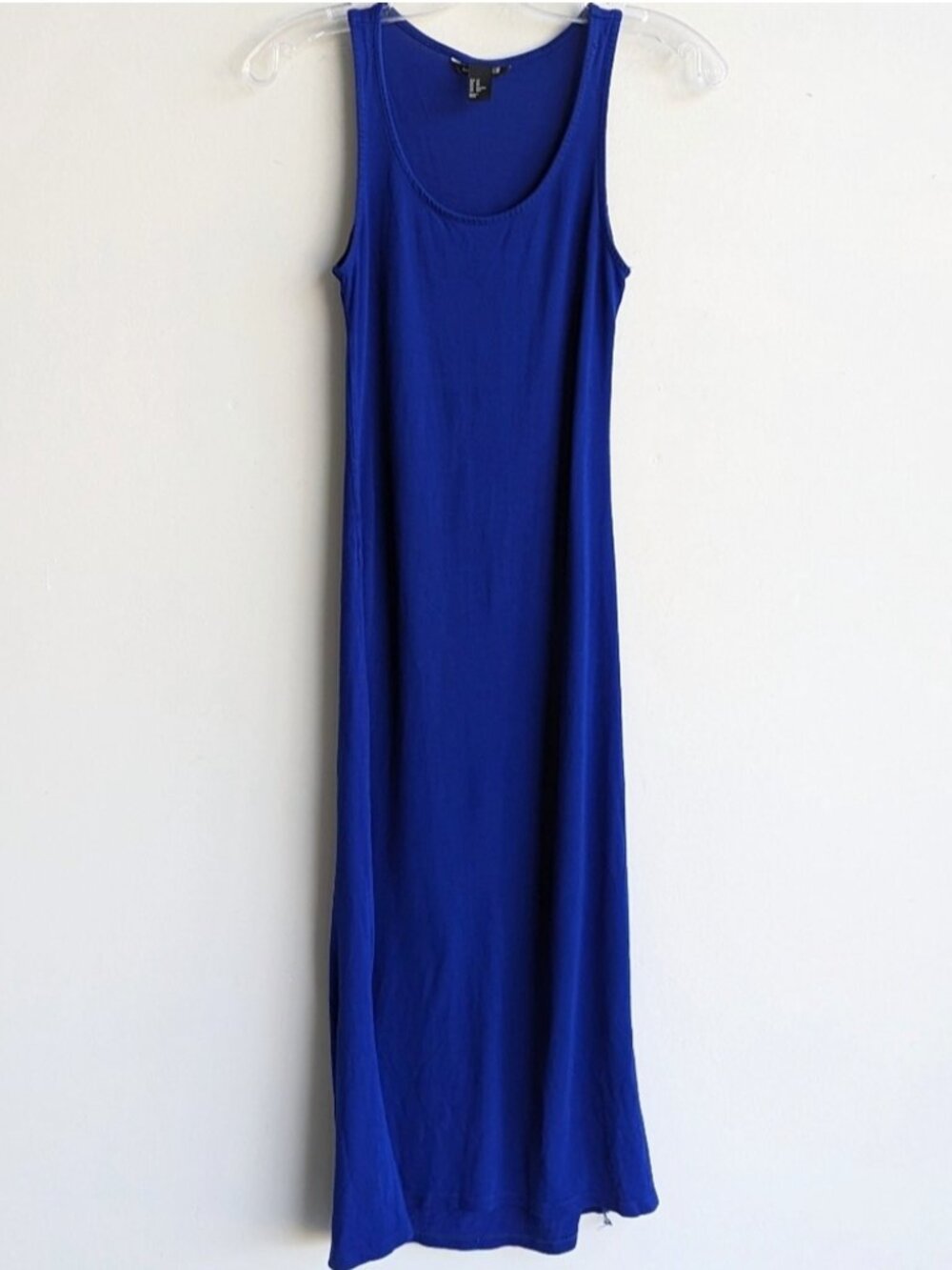 Royal blue sleeveless basic midi dress